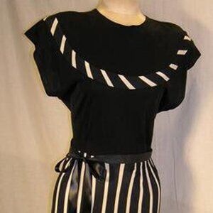 Vintage 1960s Black and White Dress, Size 4